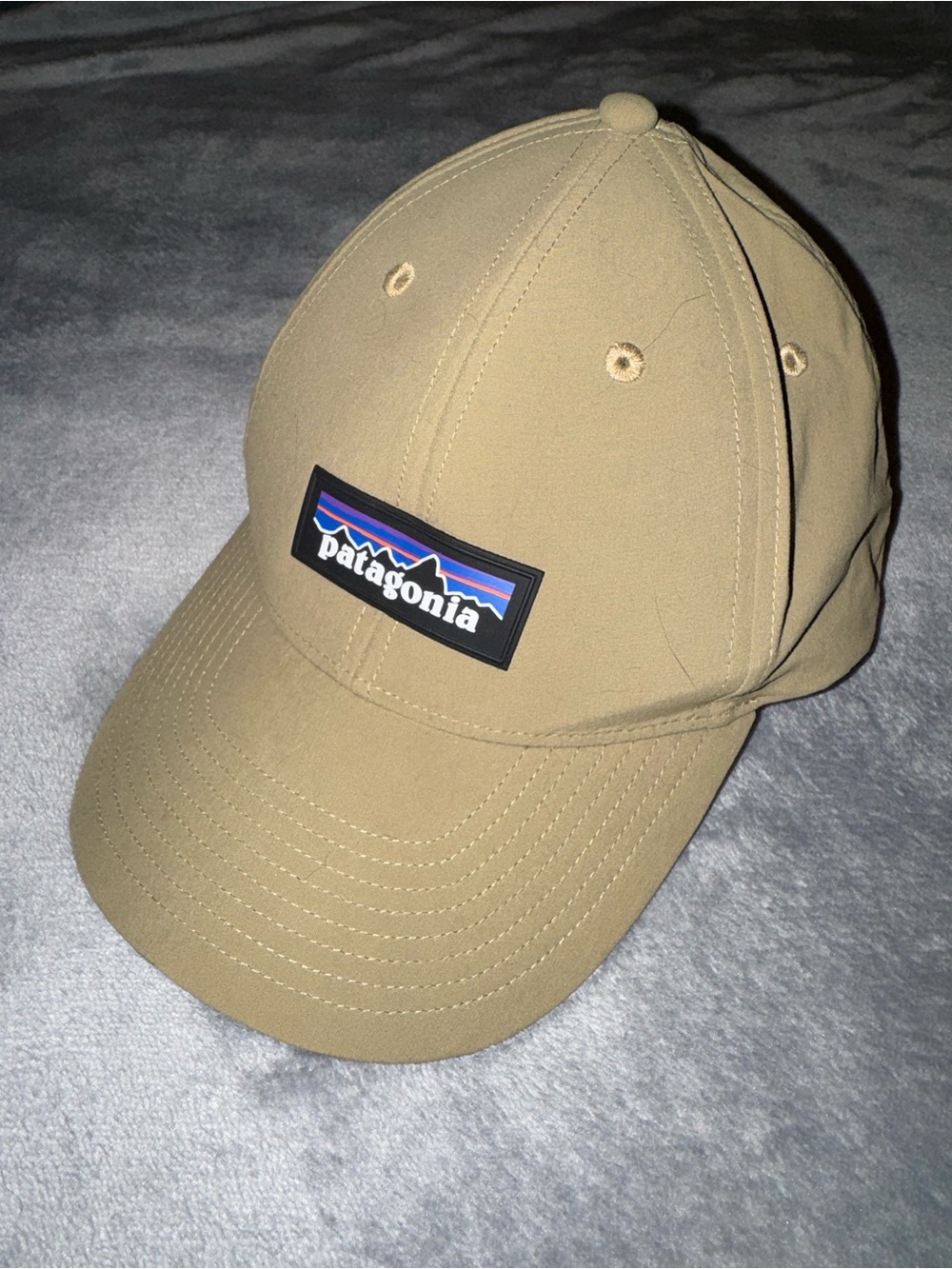 Patagonia Men’s Patch Logo Baseball Cap Mountains Tan